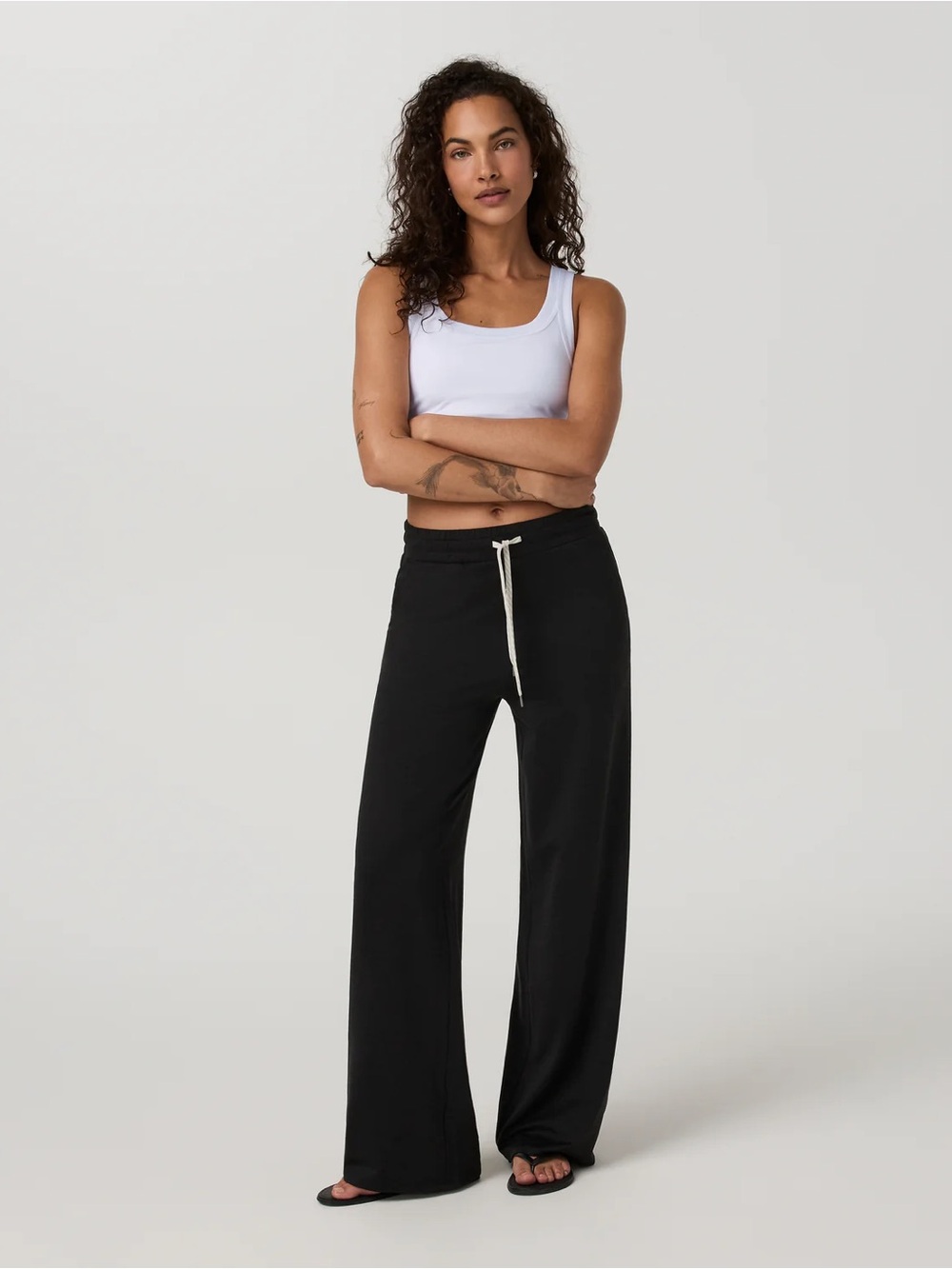 Vuori Halo Essential Black Wide-Leg Pants with Drawstring - Picture 7 of 7